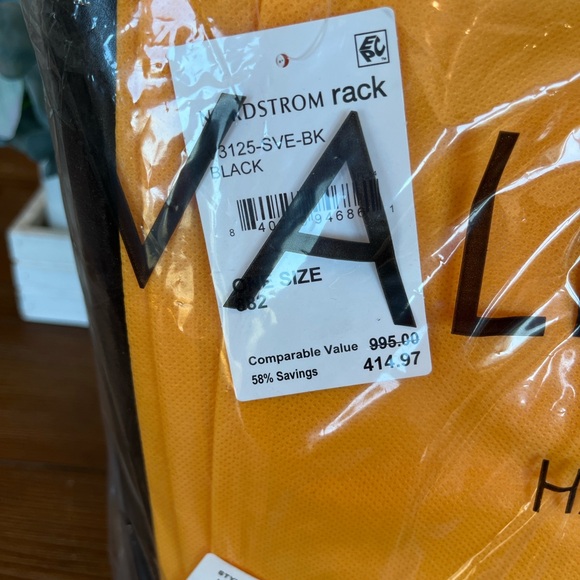 NWT Valentino By Mario Valentino Delphine Super V Leather Tote Bag Black - Picture 2 of 9